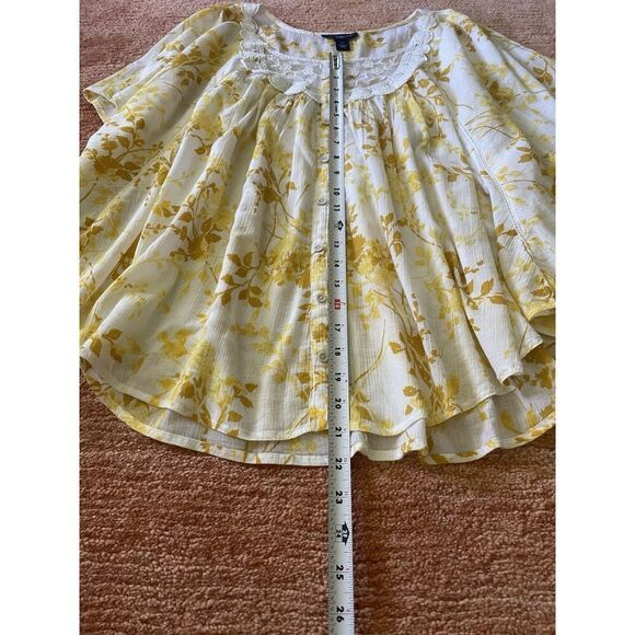 Bandolino Denim blouse PM petite yellow floral boho peasant top crochet trim - Picture 3 of 4